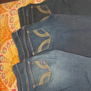3 Hollister skinny jeans